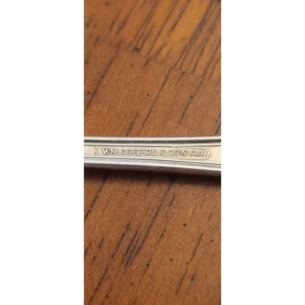 4 VINTAGE International Silver Lady Doris Silverplate Salad Fork 6 in. 1929